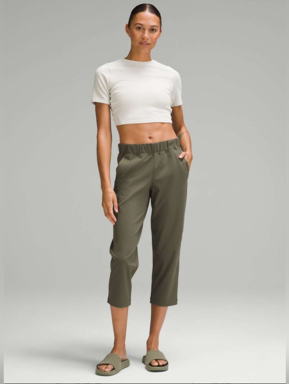 NWT lululemon athletica Olive Green Luxtreme Womens Jogger Pants